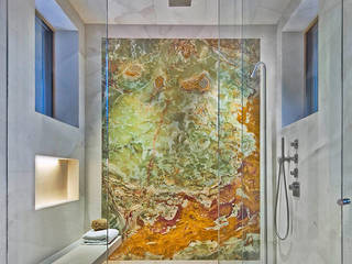 Bagno in Pietra e Marmo, Canalmarmi e Graniti snc Canalmarmi e Graniti snc Classic style bathroom Marble