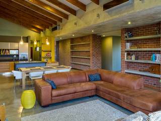 HOUSE NELL, ENDesigns Architectural Studio ENDesigns Architectural Studio Modern living room Bricks