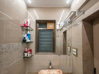 Bedroom Interiors, MADE AFTER DESIGN LLP MADE AFTER DESIGN LLP Phòng tắm phong cách châu Á