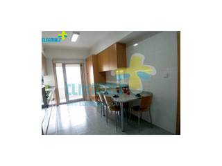 Apartamento de Luxo, bem localizados. Referência: clix 2.66 Cozinhas modernas por Clix Mais Moderno