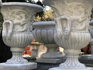 Vasi, fioriere, fontane, statue e tanto altro ancora, Tonazzo Srl Tonazzo Srl Klassieke tuinen Beton