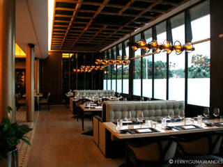 Basic Instict Restaurant, FerryGunawanDesigns FerryGunawanDesigns Espaços comerciais