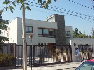 CASA TRONCOSO, AOG AOG Single family home Concrete White
