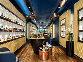 Boutique Zhor in centro a Milano, Arredamenti Giava srl Arredamenti Giava srl Commercial spaces Copper/Bronze/Brass