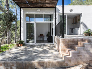 Home in Alzira, tambori arquitectes tambori arquitectes Casas mediterrânicas Branco