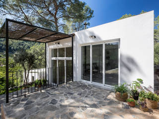 Casa en La Murta, tambori arquitectes tambori arquitectes Casas de estilo mediterráneo Blanco
