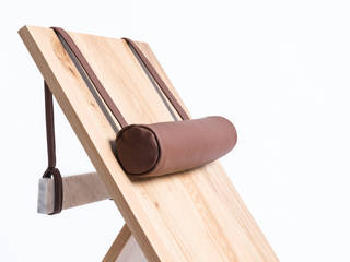 Chloe Chair, Minimal Studio Minimal Studio Phòng khách phong cách tối giản Gỗ
