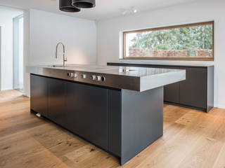 Wohnhaus, Leonberg, Mannsperger Möbel + Raumdesign Mannsperger Möbel + Raumdesign Cocinas equipadas