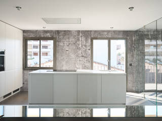 Concrete Lovers, Minimal Studio Minimal Studio Minimalist dining room