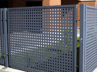 fences, Premium commercial remodeling Premium commercial remodeling Commercial spaces Iron/Steel Metallic/Silver