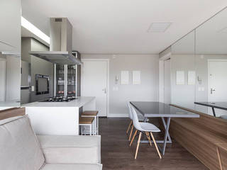Apartamento Contemporâneo Clean, Rabisco Arquitetura Rabisco Arquitetura Minimalist dining room MDF Wood effect