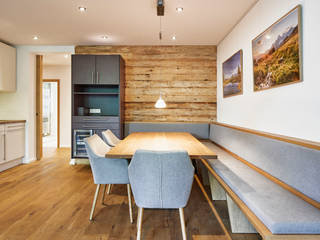 Moderne Wohnung im "Alpin Style", Schreinerei Fischbach GmbH & Co. KG Schreinerei Fischbach GmbH & Co. KG Moderne Esszimmer Mehrfarbig
