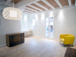 Reforma integral en calle Pare Laínez de Barcelona , Grupo Inventia Grupo Inventia Modern living room Concrete