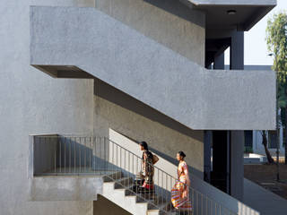 Sublime Ordinariness, DCOOP ARCHITECTS DCOOP ARCHITECTS Stairs