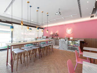 【桃園民富，富民之所】, 創喜設計 創喜設計 Modern bars & clubs Wood-Plastic Composite Pink
