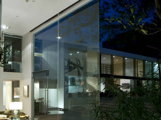 Lomas I, Paola Calzada Arquitectos Paola Calzada Arquitectos Single family home Glass