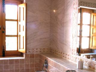 Casa de los Espada, Mirasur Proyectos S.L. Mirasur Proyectos S.L. Classic style bathroom Marble