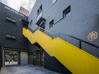 HuaShan, Taipei Base Design Center Taipei Base Design Center أرضيات