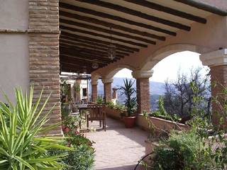 Anne's house, Mirasur Proyectos S.L. Mirasur Proyectos S.L. Varandas, marquises e terraços campestres Tijolo