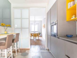 ​Ristrutturazione appartamento di 110 mq a Napoli, Soccavo, Facile Ristrutturare Facile Ristrutturare Modern Kitchen