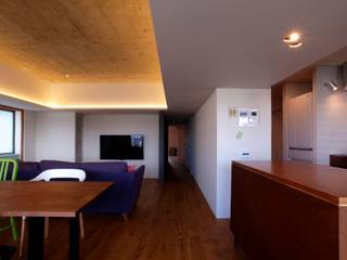 ita house, Takeru Shoji Architects.Co.,Ltd Takeru Shoji Architects.Co.,Ltd Living room