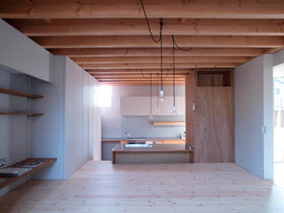 Cardigan Cardigan!!, Takeru Shoji Architects.Co.,Ltd Takeru Shoji Architects.Co.,Ltd Eklektyczna jadalnia