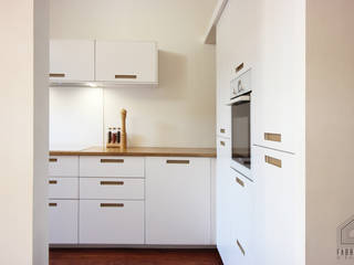 Maison BORDEAUX Chartrons, FABRIQUE D'ESPACE FABRIQUE D'ESPACE Built-in kitchens Solid Wood Multicolored