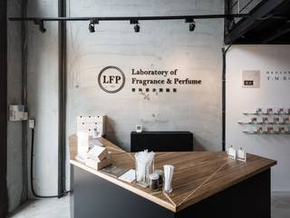 Perfume Showroom_LFP香水香料實驗室, 有偶設計 YOO Design 有偶設計 YOO Design Không gian thương mại