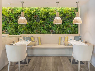 Fusion Lake Resort, Wonder Wall - Jardins Verticais e Plantas Artificiais Wonder Wall - Jardins Verticais e Plantas Artificiais Moderne Esszimmer