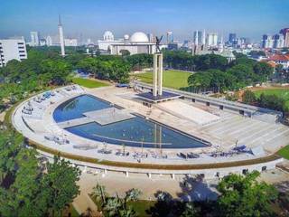 LAPANGAN BANTENG, JAKARTA PUSAT, PT. Kampung Flora Cipta PT. Kampung Flora Cipta 商业空间