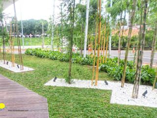 SCBD Lot 10, PT. Kampung Flora Cipta PT. Kampung Flora Cipta Tropical style clinics Green