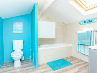 Rénovation complète d'une maison à Labarthe sur lèze , La Maison Des Travaux du Muretain La Maison Des Travaux du Muretain Salle de bain moderne Bleu
