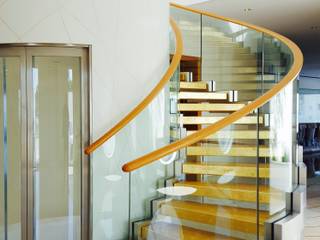 Exklusive Bogentreppe mit vergoldeten Stufen, Siller Treppen/Stairs/Scale Siller Treppen/Stairs/Scale Escaleras Plata/Oro