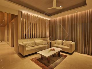 ON CLOUD 39!! @ lower parel, Mumbai), SPACCE INTERIORS SPACCE INTERIORS Klassieke eetkamers