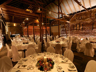 Event-Lichtplanung: Alte Scheune mit Licht verzaubert, Moreno Licht mit Effekt - Lichtplaner, Hersteller Moreno Licht mit Effekt - Lichtplaner, Hersteller