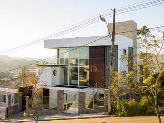 CASA CONTAINER F+A, GhiorziTavares Arquitetura GhiorziTavares Arquitetura Maisons modernes