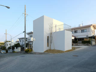 中城の家, STUDIO COCHI ARCHITECTS STUDIO COCHI ARCHITECTS Casas minimalistas Concreto