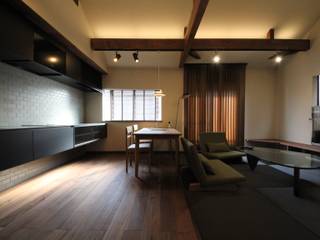 THT, <DISPENSER>architects 小野修 一級建築士事務所 <DISPENSER>architects 小野修 一級建築士事務所 Modern living room Wood Wood effect