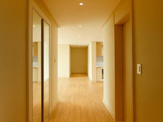 워커힐 아파트 56py, Design Daroom 디자인다룸 Design Daroom 디자인다룸 Modern Corridor, Hallway and Staircase