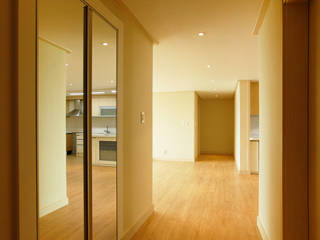 워커힐 아파트 56py, Design Daroom 디자인다룸 Design Daroom 디자인다룸 Modern Corridor, Hallway and Staircase