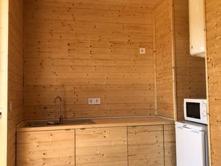 Drevo - Wood Solutions Lda KitchenCabinets & shelves