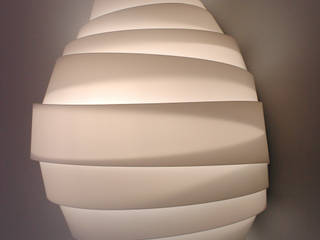 Sfogliata lamp, Pecoramelloarchitetti Pecoramelloarchitetti Moderne Häuser Holz-Kunststoff-Verbund Weiß