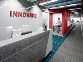 Oficinas Innovare, SXL ARQUITECTOS SXL ARQUITECTOS Study/office پلائیووڈ