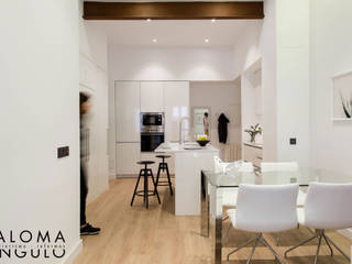 Un PEQUEÑO APARTAMENTO en color blanco muy acogedor, Interiorismo Paloma Angulo Interiorismo Paloma Angulo Cocinas de estilo moderno