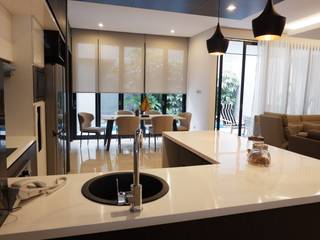 Modern Masculine house, Exxo interior Exxo interior Modern dining room Marble