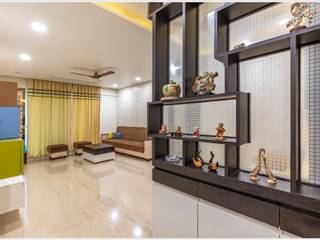 Mr. Prashant Pawar and Family, GREEN HAT STUDIO PVT LTD GREEN HAT STUDIO PVT LTD Modern Corridor, Hallway and Staircase