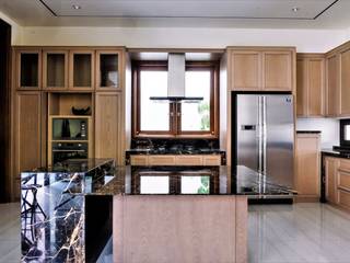 AN House, ARF interior ARF interior KitchenCabinets & shelves