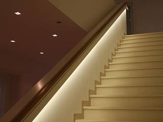 EL501 - Cornice per luce diffusa led , Eleni Lighting Eleni Lighting Pasillos, vestíbulos y escaleras modernos