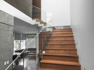 Casa Al Villa, TaAG Arquitectura TaAG Arquitectura Stairs Wood-Plastic Composite