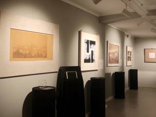 Allestimento AVERY perfume Gallery, A.A.P+0 A.A.P+0 Sala multimediale in stile industriale